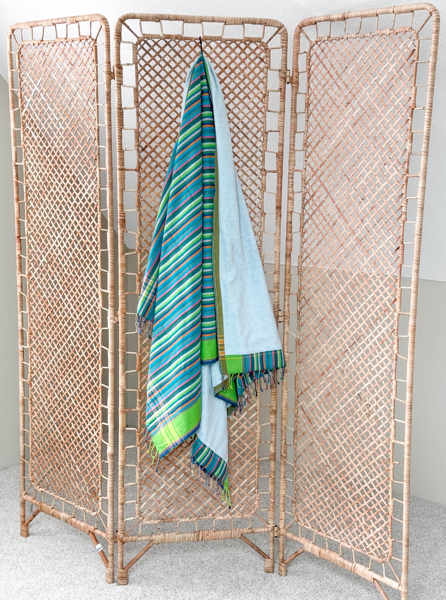 Kikoi with Towel - Apple Green Stripe & Ice Blue